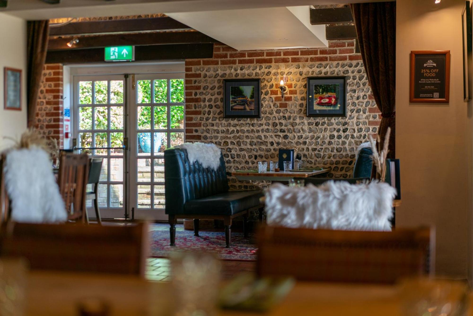 The Royal Oak Inn Chichester Exterior foto